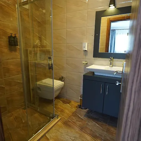 Ξενοδοχείο Queen *