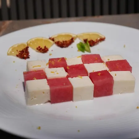 Queen Ξενοδοχείο *