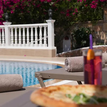 酒店 Queen 博德鲁姆